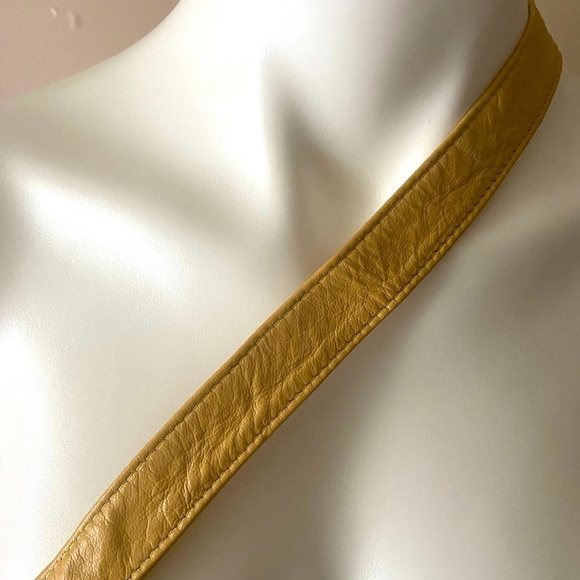 Genuine Leather Butter Yellow Bow Purse Shoulder Bag - Picture 6 of 6